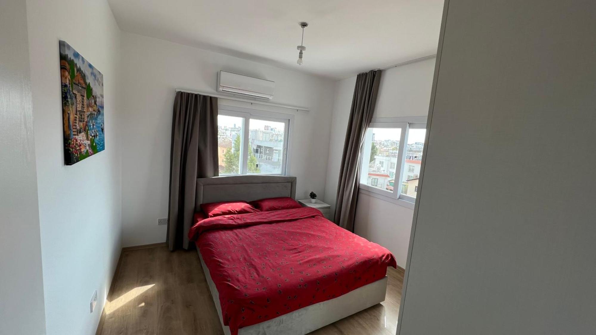 Tetris Apartment Spacious Comfortable Nicosia Bilik gambar