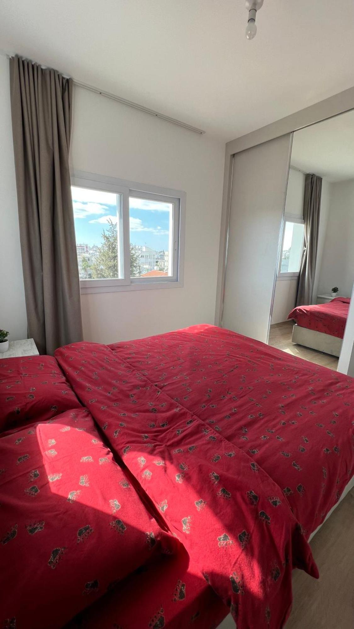 Tetris Apartment Spacious Comfortable Nicosia Bilik gambar