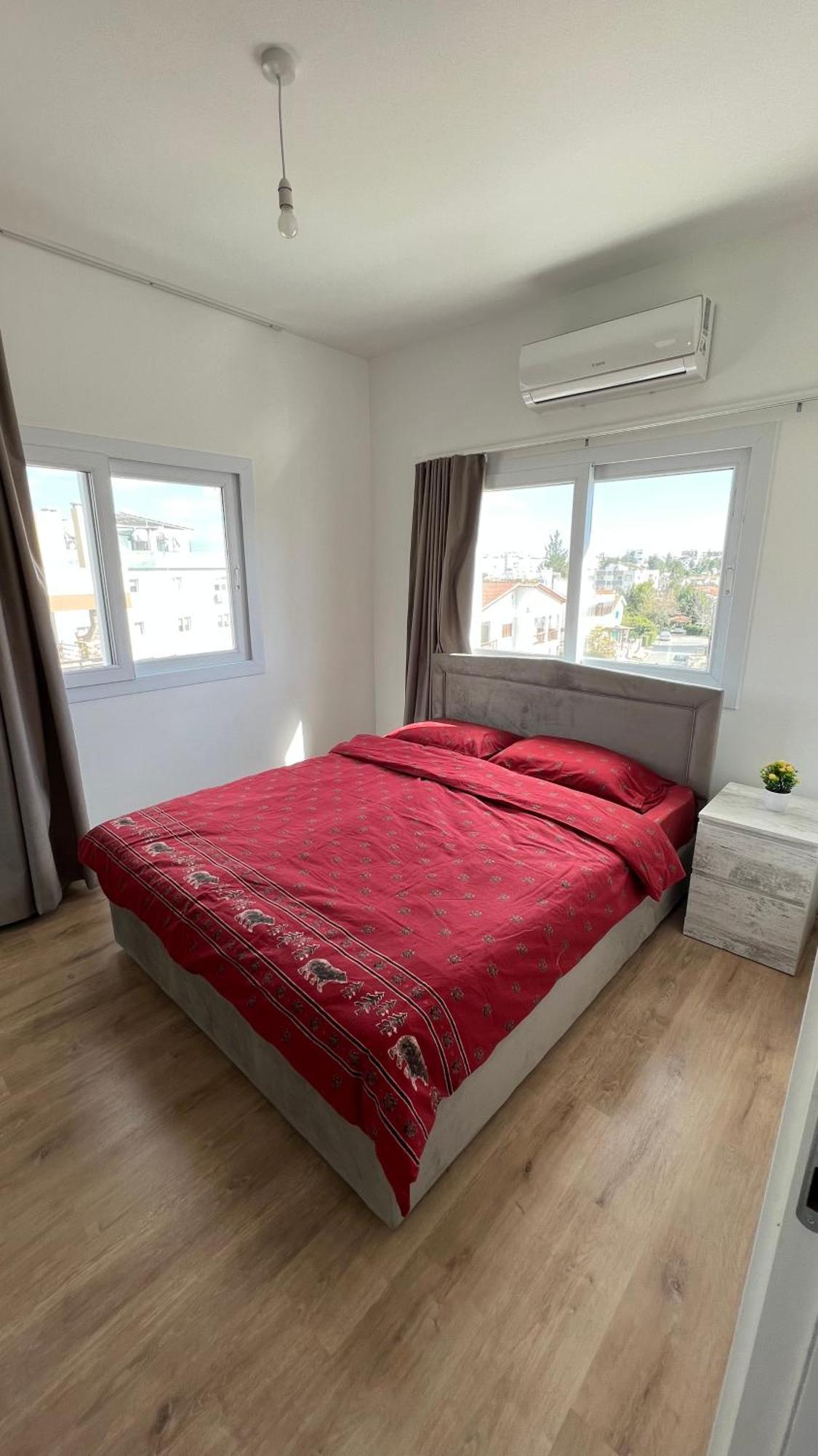 Tetris Apartment Spacious Comfortable Nicosia Bilik gambar