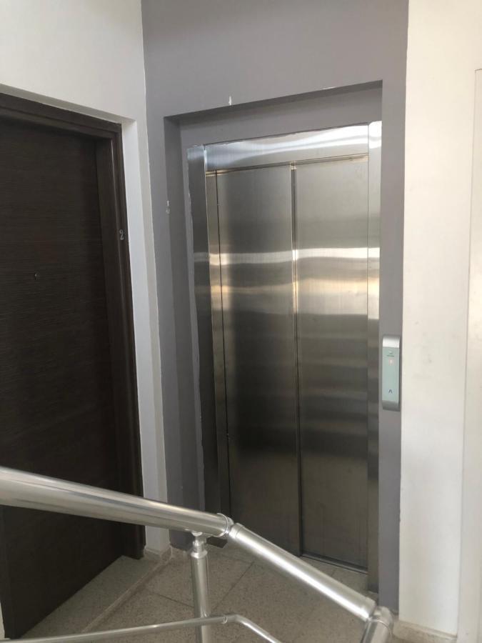 Tetris Apartment Spacious Comfortable Nicosia Luaran gambar